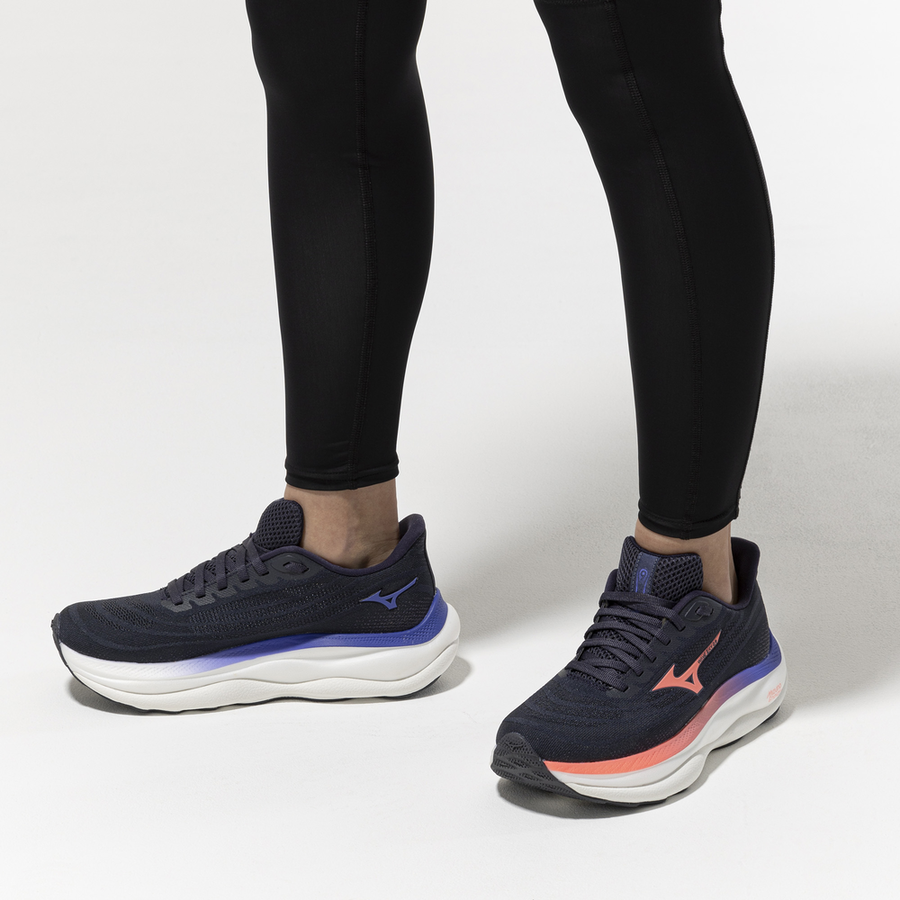 Mizuno WAVE SKY 9 Odyssey Gray/Striking Coral/Iris Bloom